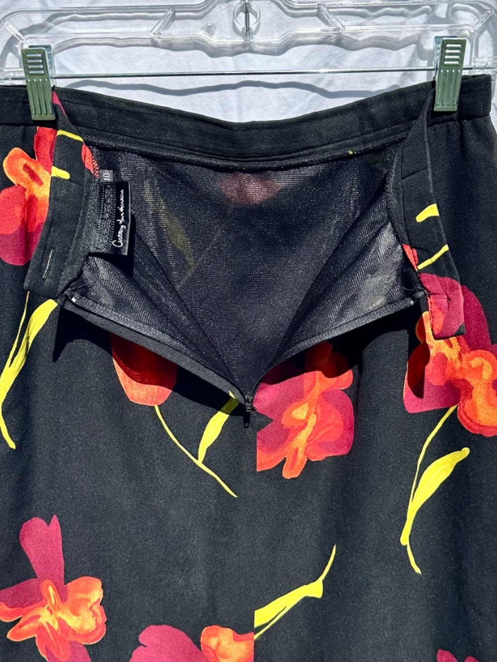 Abstract Floral 90s Midi Skirt - Picture 3 of 3